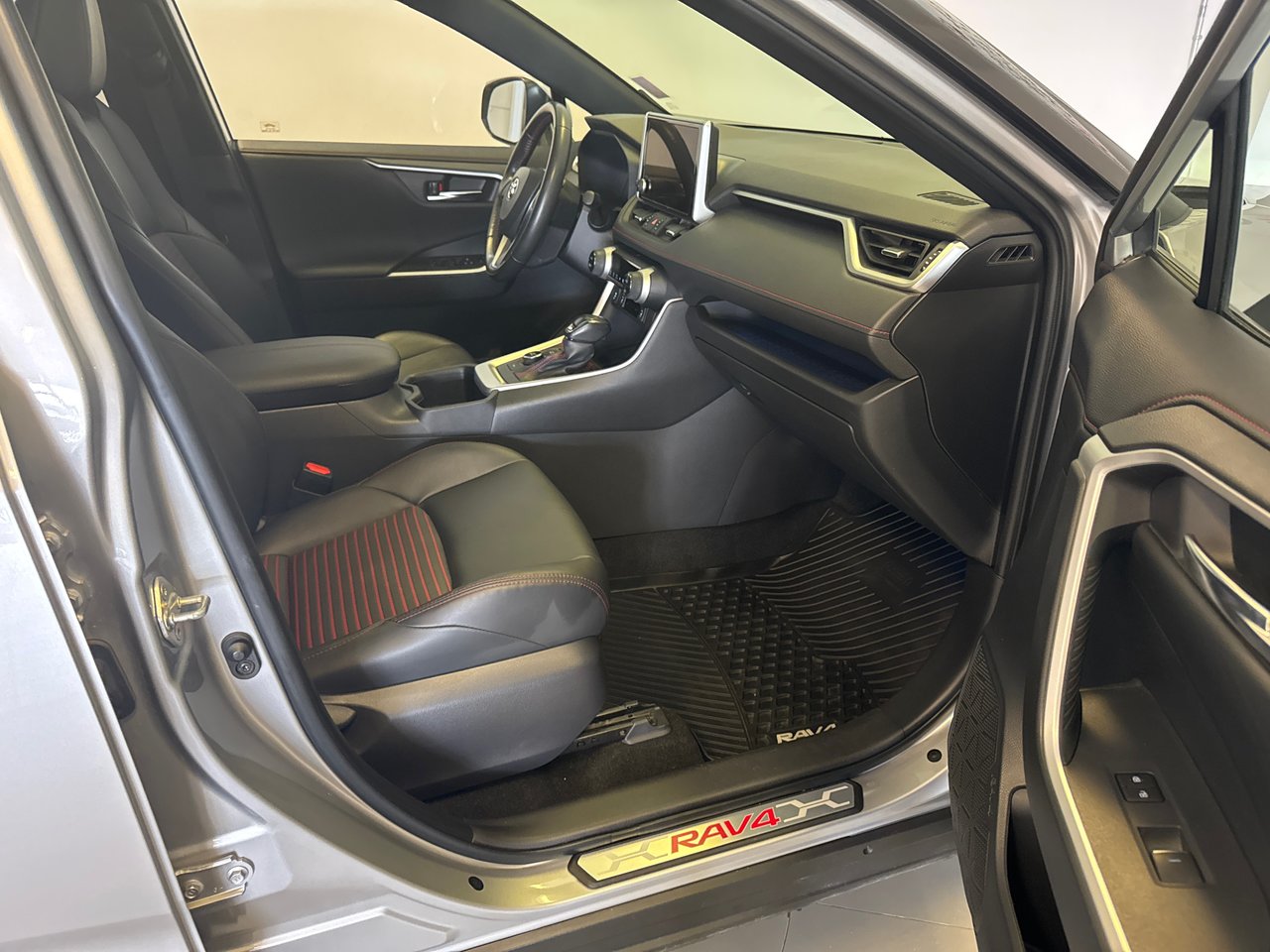 Toyota RAV4 Prime XSE *TRÈS BEAU VÉHICULE* 2023-19