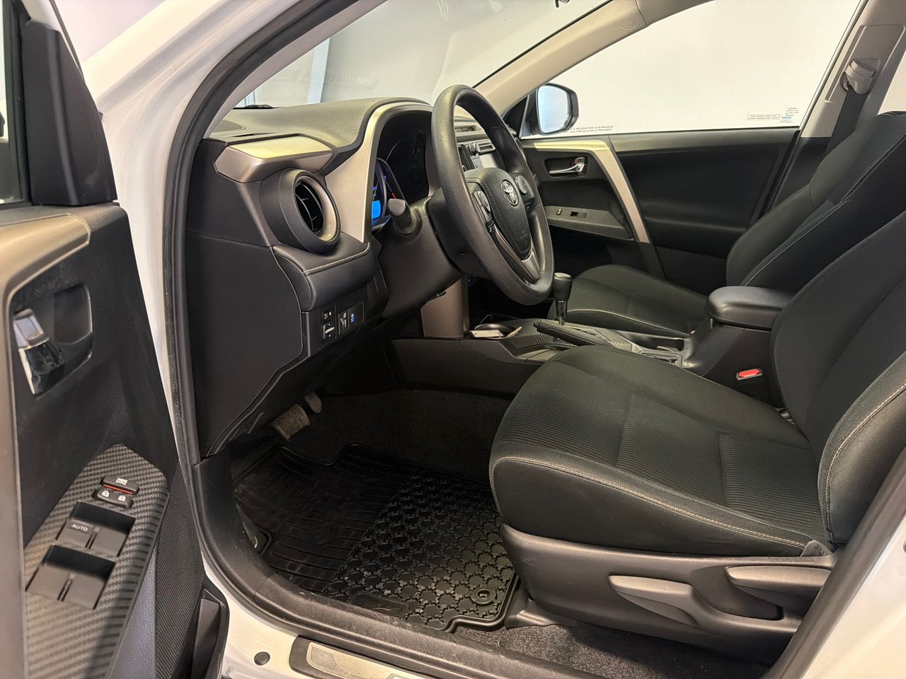 2014 Toyota RAV4 XLE-15