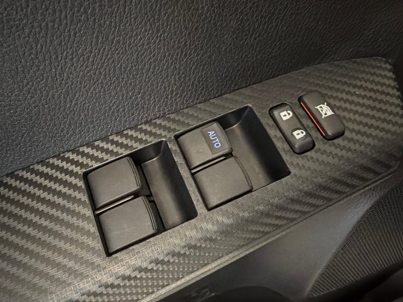 2014 Toyota RAV4 XLE-30