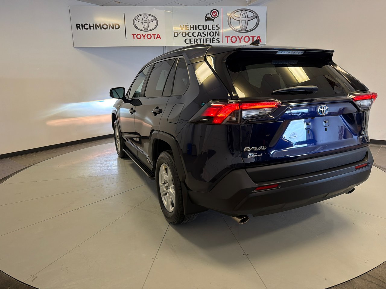 2019 Toyota RAV4 Hybrid XLE-5