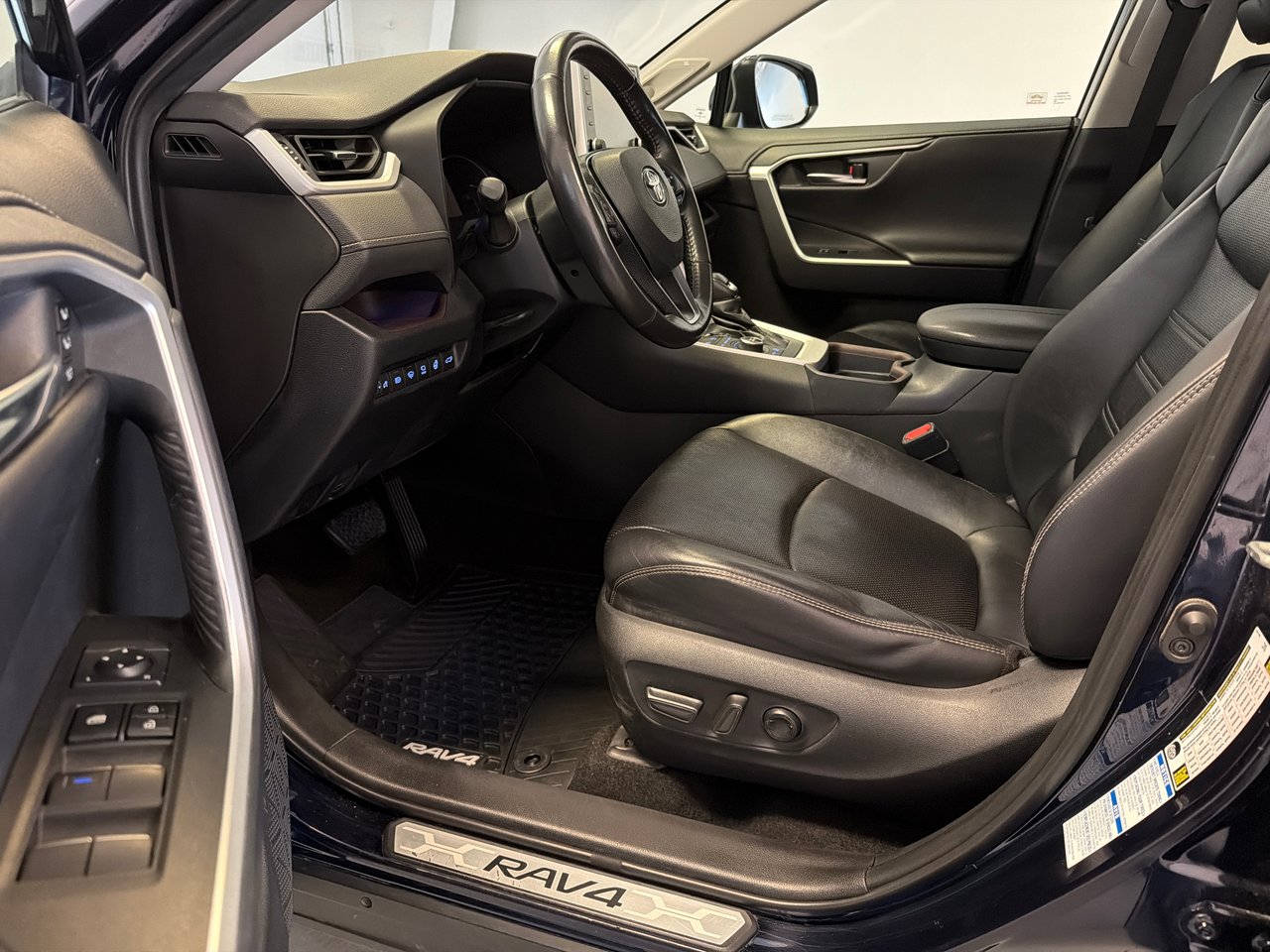 Toyota RAV4 Limited AWD *TRÈS BEAU VÉHICULE* 2020-13