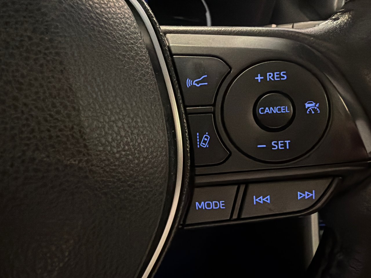 Toyota RAV4 Limited AWD *TRÈS BEAU VÉHICULE* 2020-27