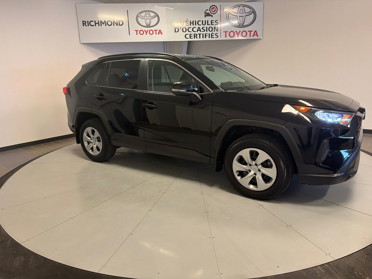 Toyota RAV4 LE AWD *TRÈS BEAU VÉHICULE* 2020-10