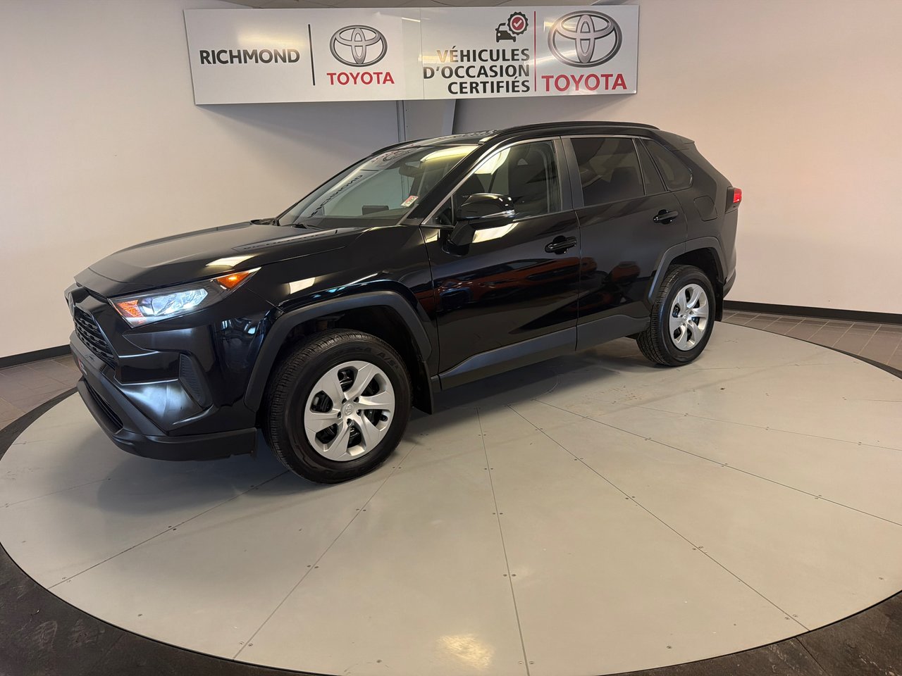 Toyota RAV4 LE AWD *TRÈS BEAU VÉHICULE* 2020-2