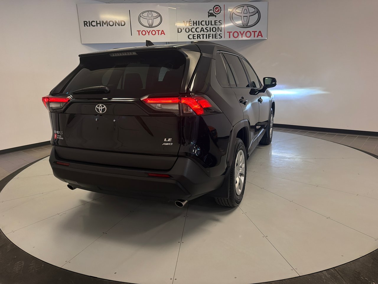 Toyota RAV4 LE AWD *TRÈS BEAU VÉHICULE* 2020-7