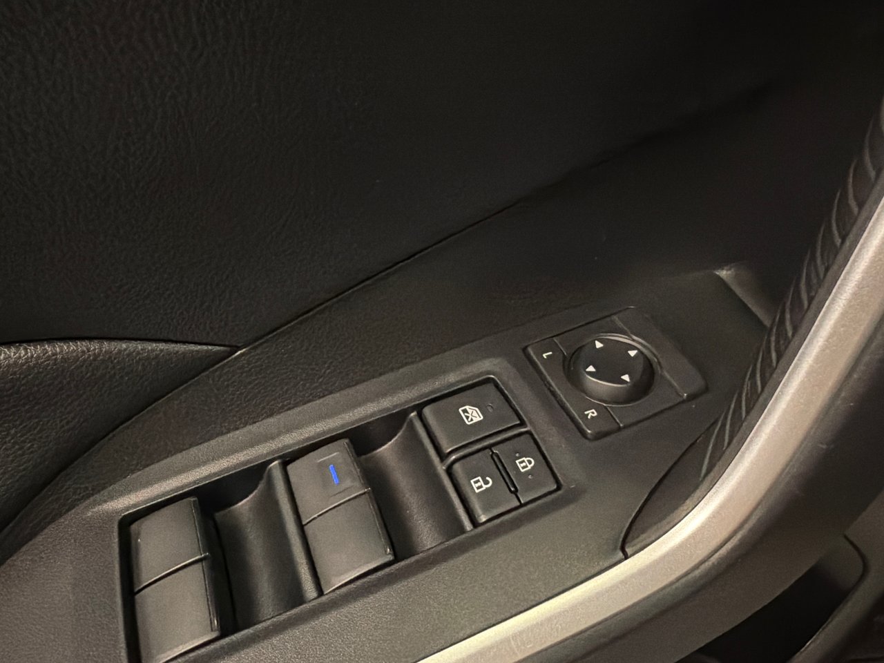 2021 Toyota RAV4 Hybrid LE *TRÈS BEAU VÉHICULE*-29