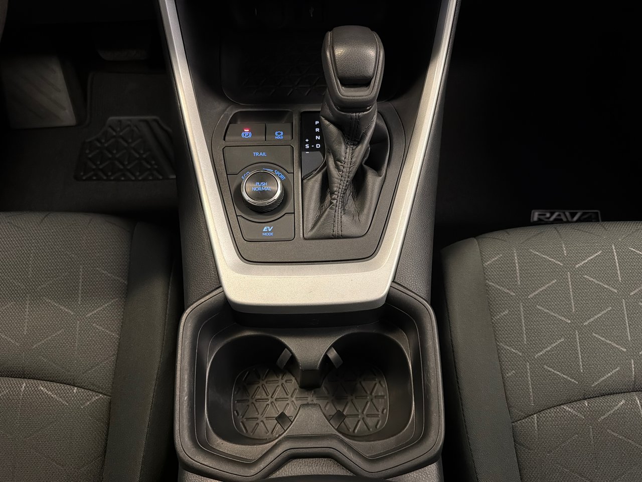 2021 Toyota RAV4 Hybrid LE *TRÈS BEAU VÉHICULE*-17
