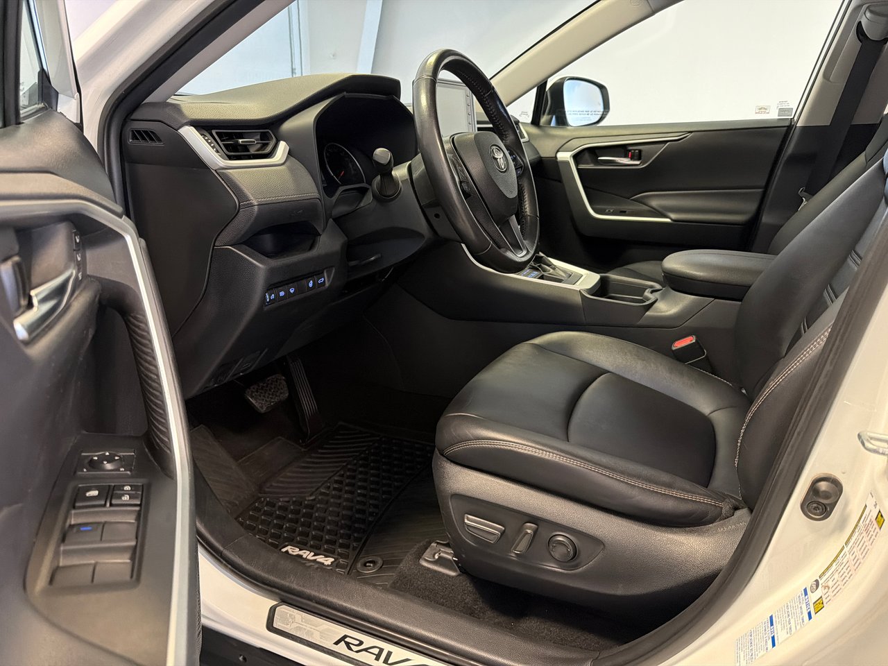 2021 Toyota RAV4 XLE AWD *TRÈS BEAU VÉHICULE*-14