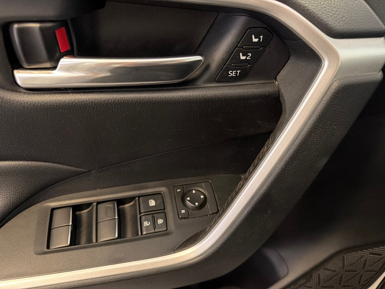 2021 Toyota RAV4 XLE AWD *TRÈS BEAU VÉHICULE*-21