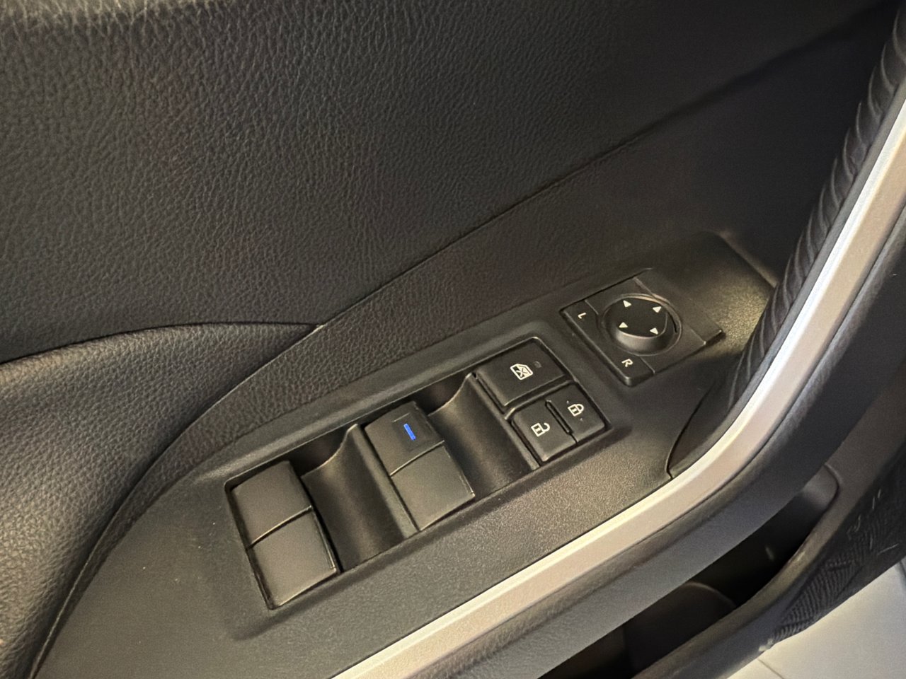 Toyota RAV4 LE AWD *TRÈS BEAU VÉHICULE* 2022-32