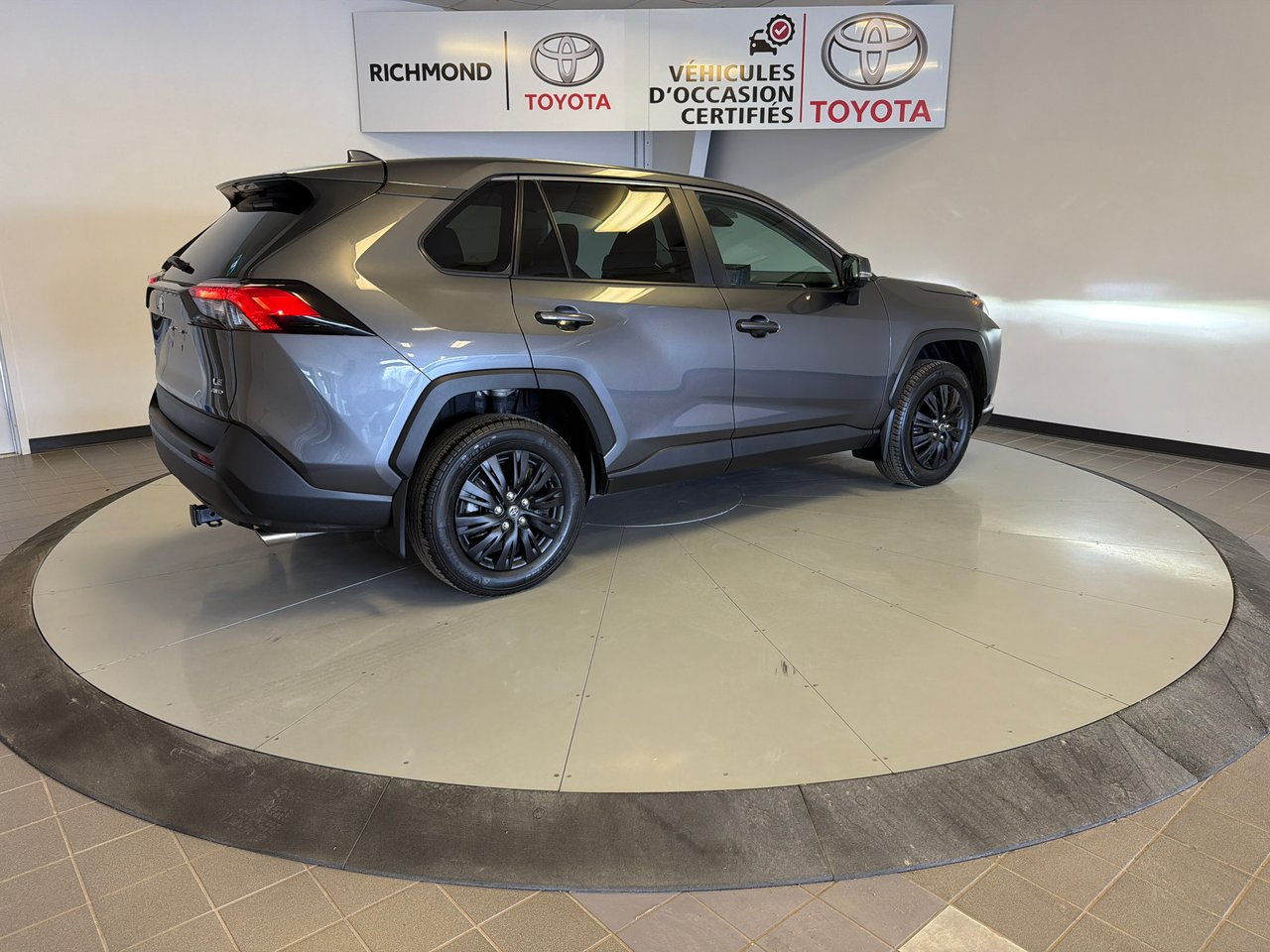 Toyota RAV4 LE AWD *TRÈS BEAU VÉHICULE* 2022-13