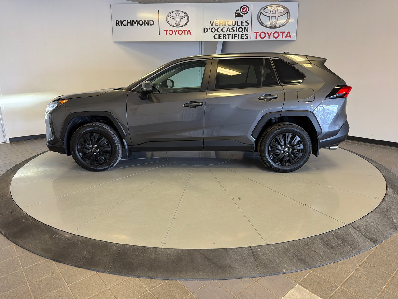 Toyota RAV4 LE AWD *TRÈS BEAU VÉHICULE* 2022-5