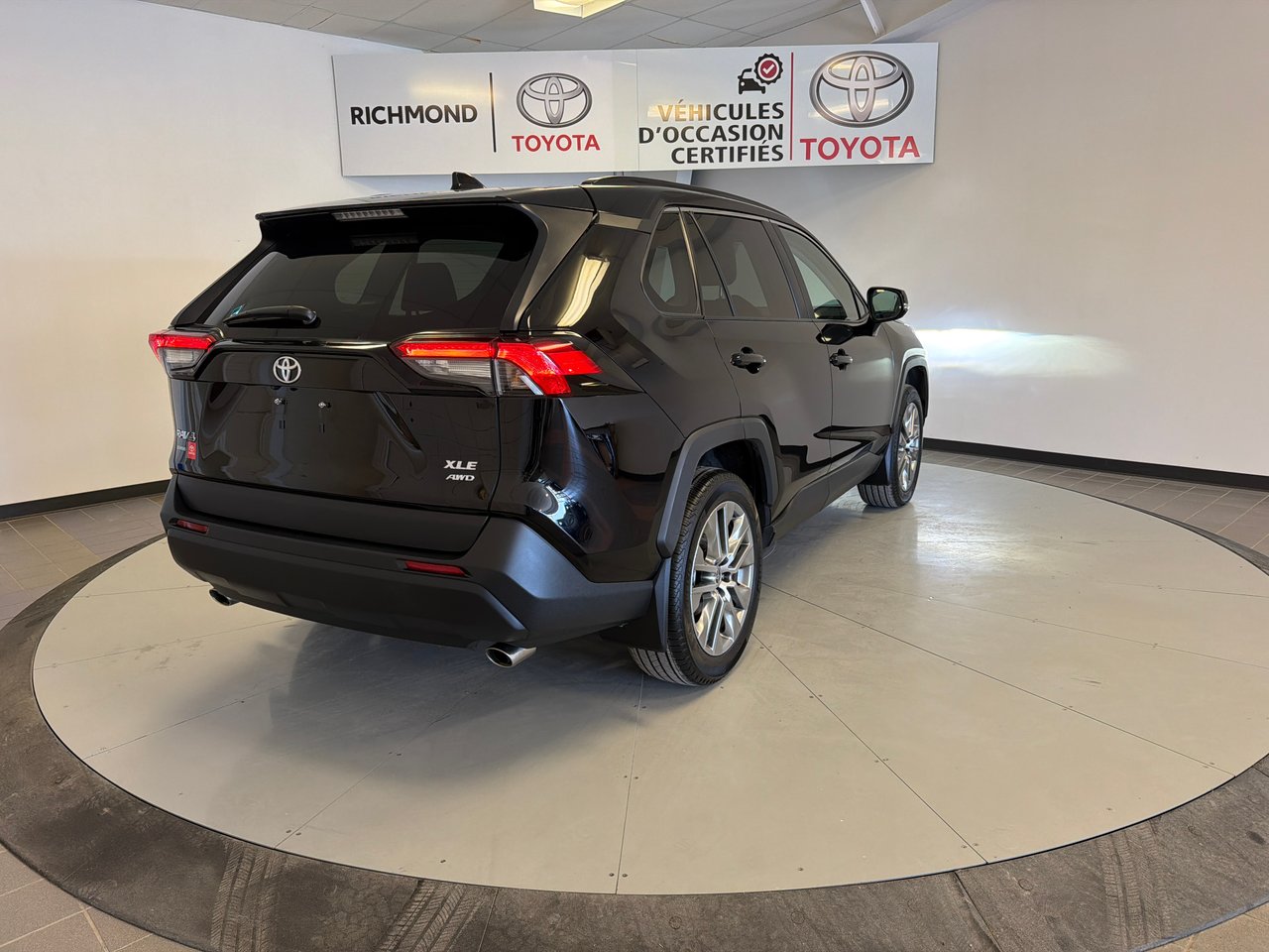 2022 Toyota RAV4 XLE PREMIUM-8