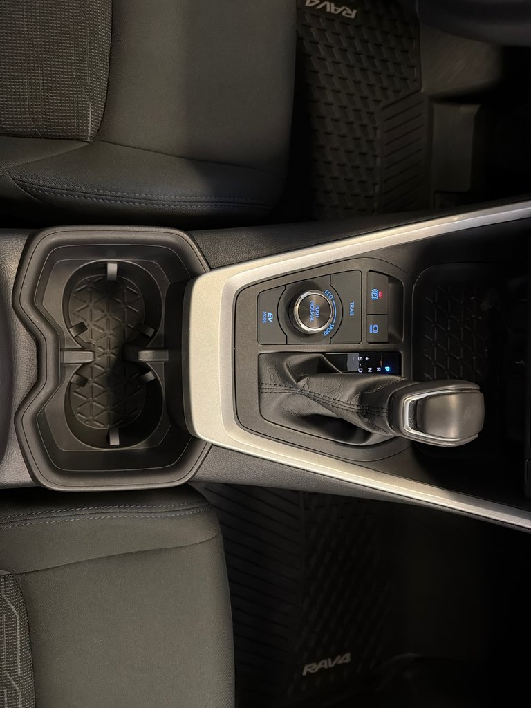 2022 Toyota RAV4 Hybrid SE *BAS KILOMÉTRAGE + TRÈS BEAU VÉHICULE*-20