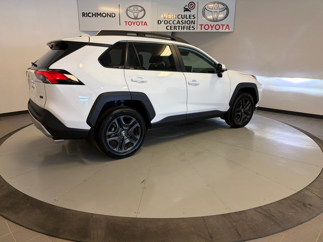 2023 Toyota RAV4 Trail AWD *BAS KILOMÉTRAGE*-8