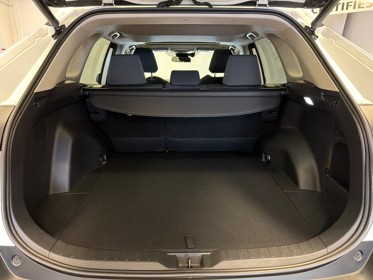2023 Toyota RAV4 Hybrid XLE-17
