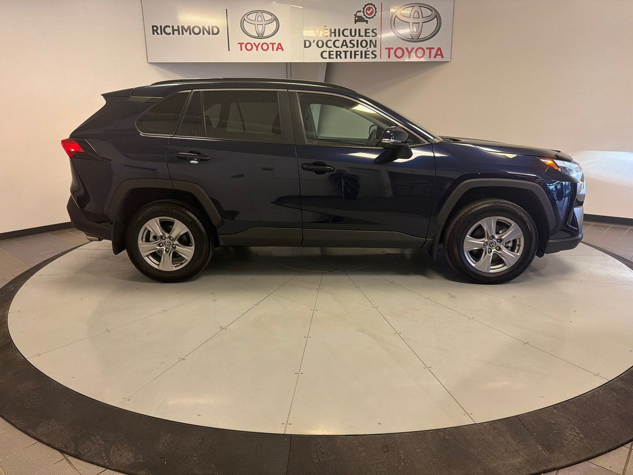 Toyota RAV4 XLE AWD *BAS KILOMÉTRAGE* 2023-9