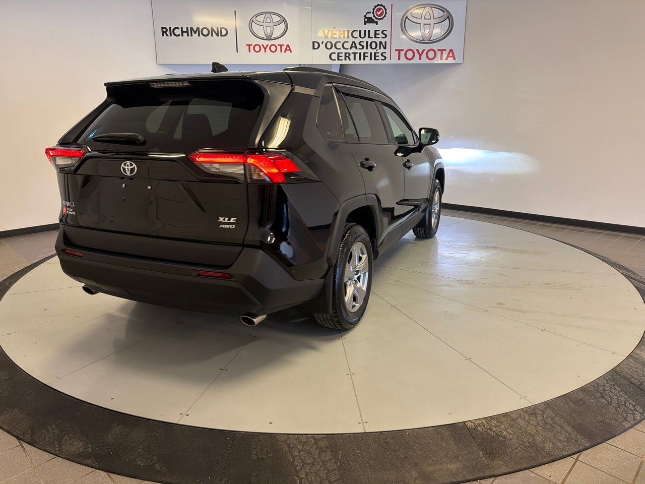 2023 Toyota RAV4 XLE AWD *BAS KILOMÉTRAGE*-7