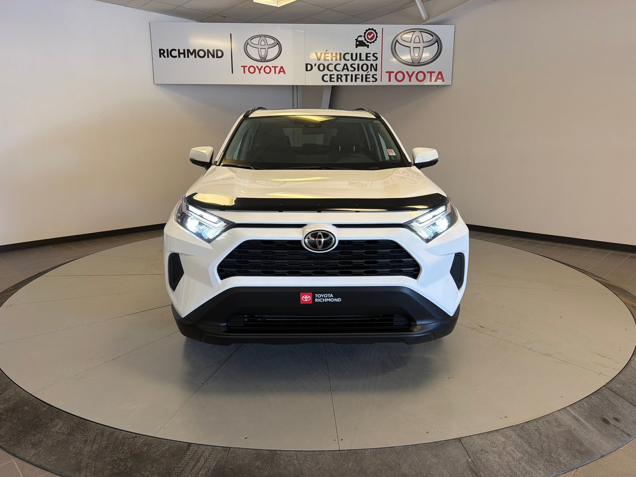 2025 Toyota RAV4 XLE *BAS KILOMÉTRAGE*-11