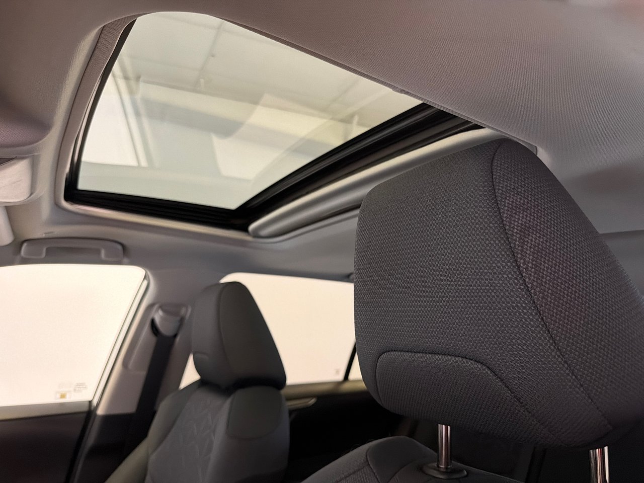 2025 Toyota RAV4 XLE *BAS KILOMÉTRAGE*-17