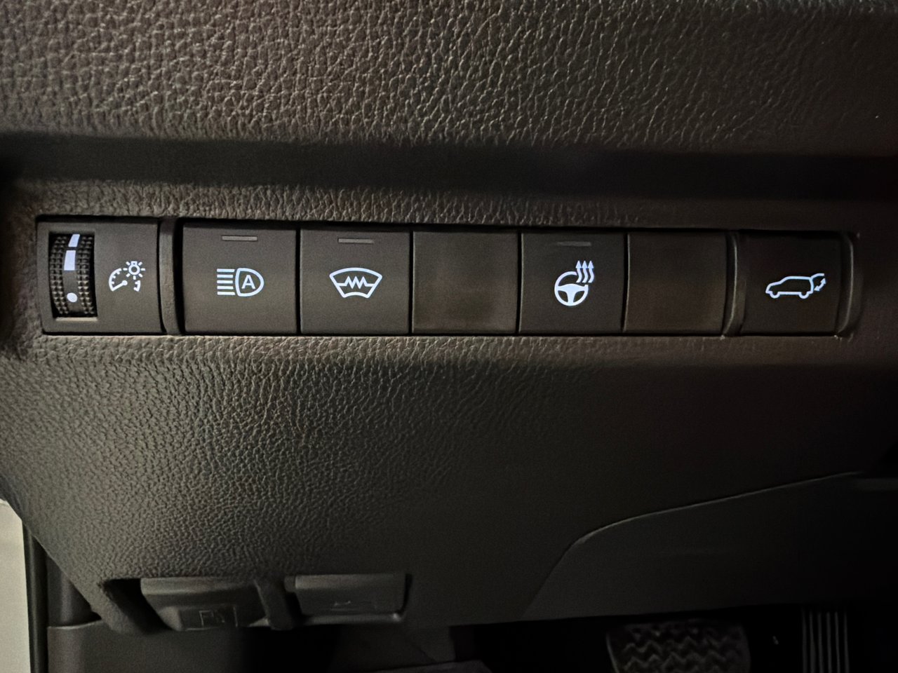 2025 Toyota RAV4 XLE *BAS KILOMÉTRAGE*-29