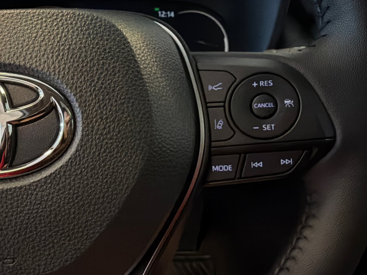 2025 Toyota RAV4 XLE *BAS KILOMÉTRAGE*-27