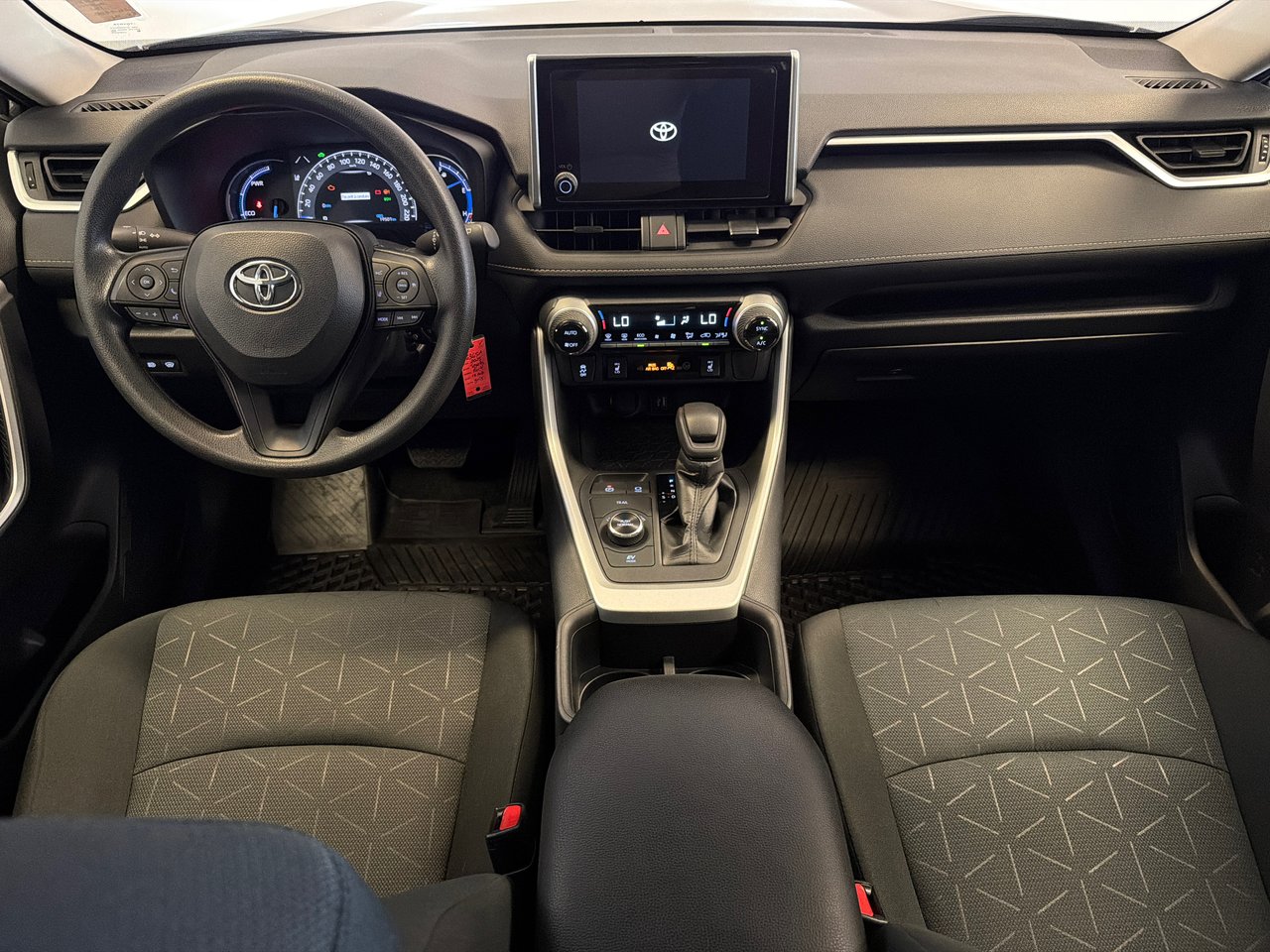 Toyota RAV4 Hybrid LE *BASKILOMÉTRAGE* 2025-17