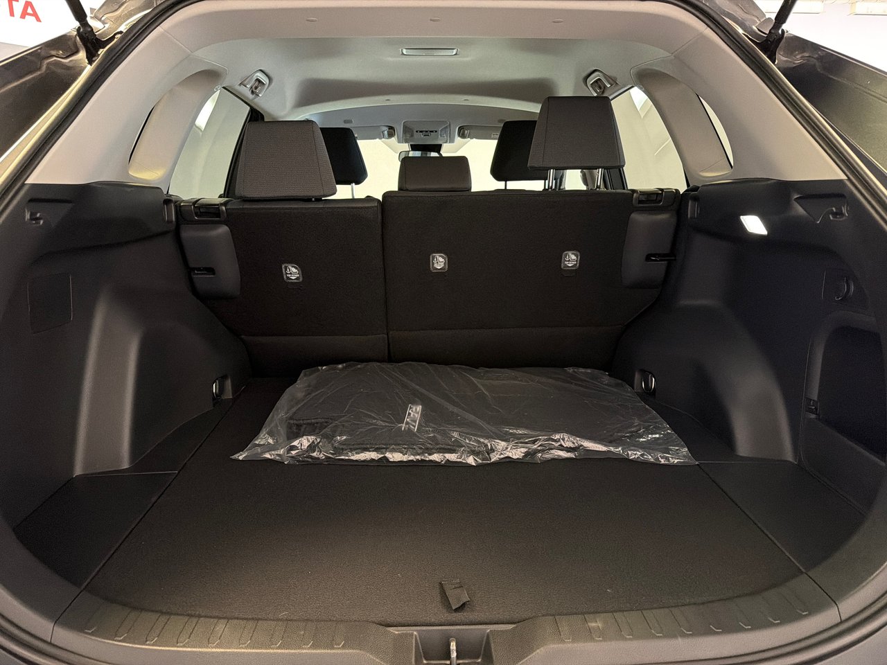 Toyota RAV4 Hybrid LE *BASKILOMÉTRAGE* 2025-16