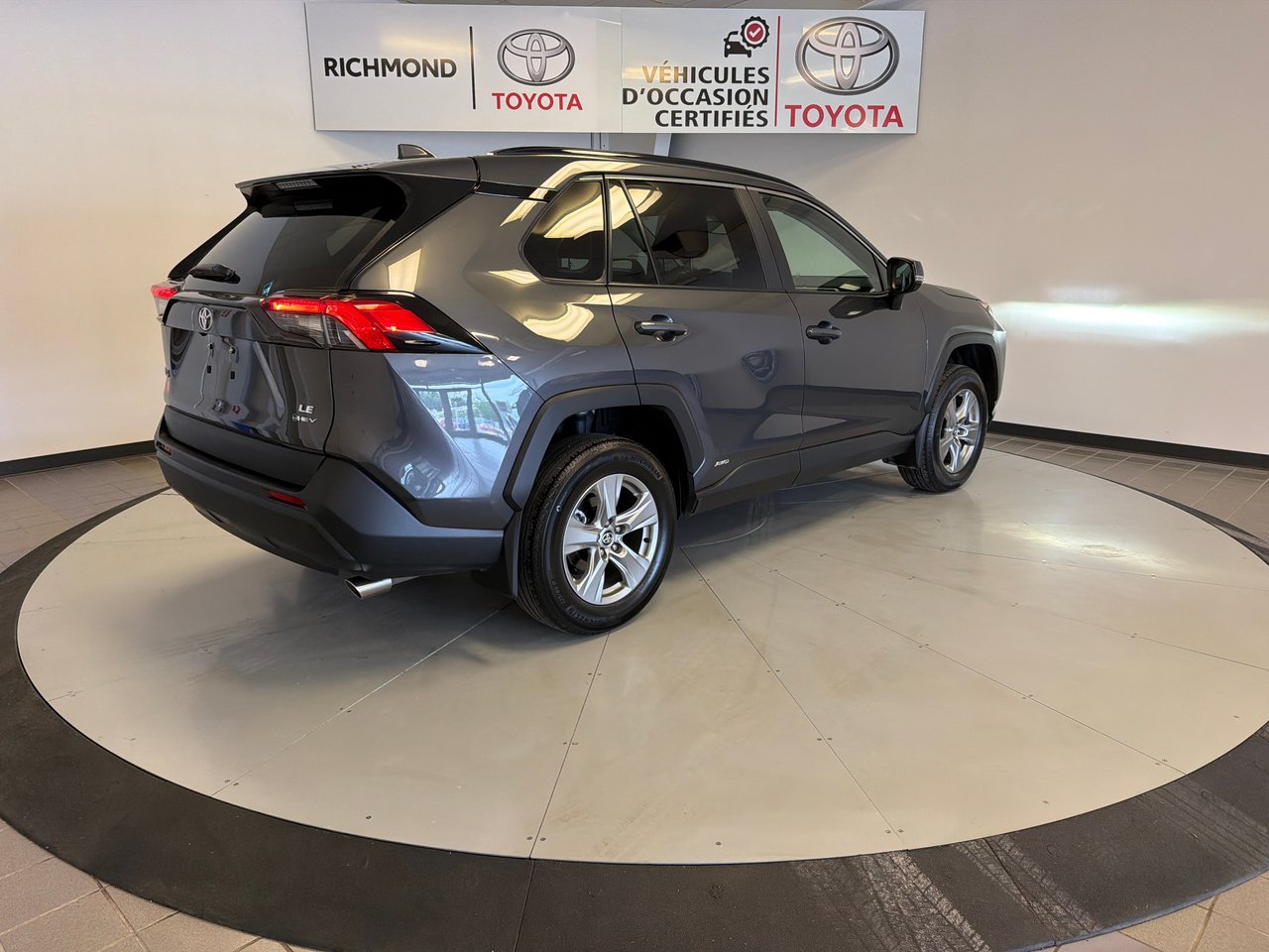 Toyota RAV4 Hybrid LE *BASKILOMÉTRAGE* 2025-7