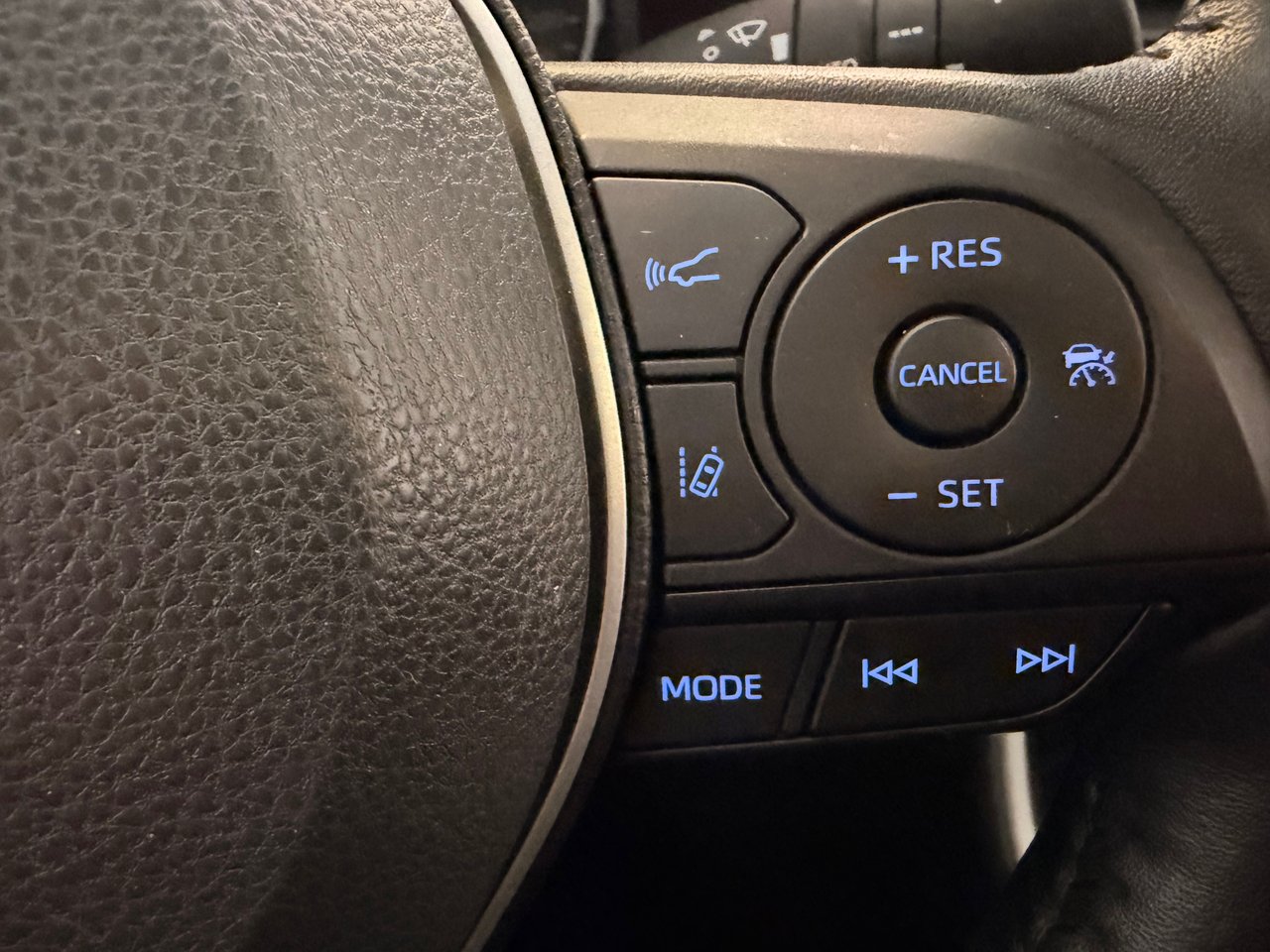2025 Toyota RAV4 LE AWD *TRÈS BEAU VÉHICULE*-31