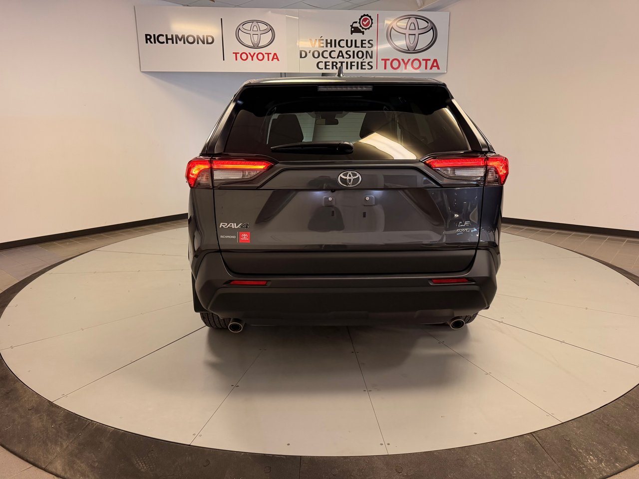 2025 Toyota RAV4 LE AWD *TRÈS BEAU VÉHICULE*-8