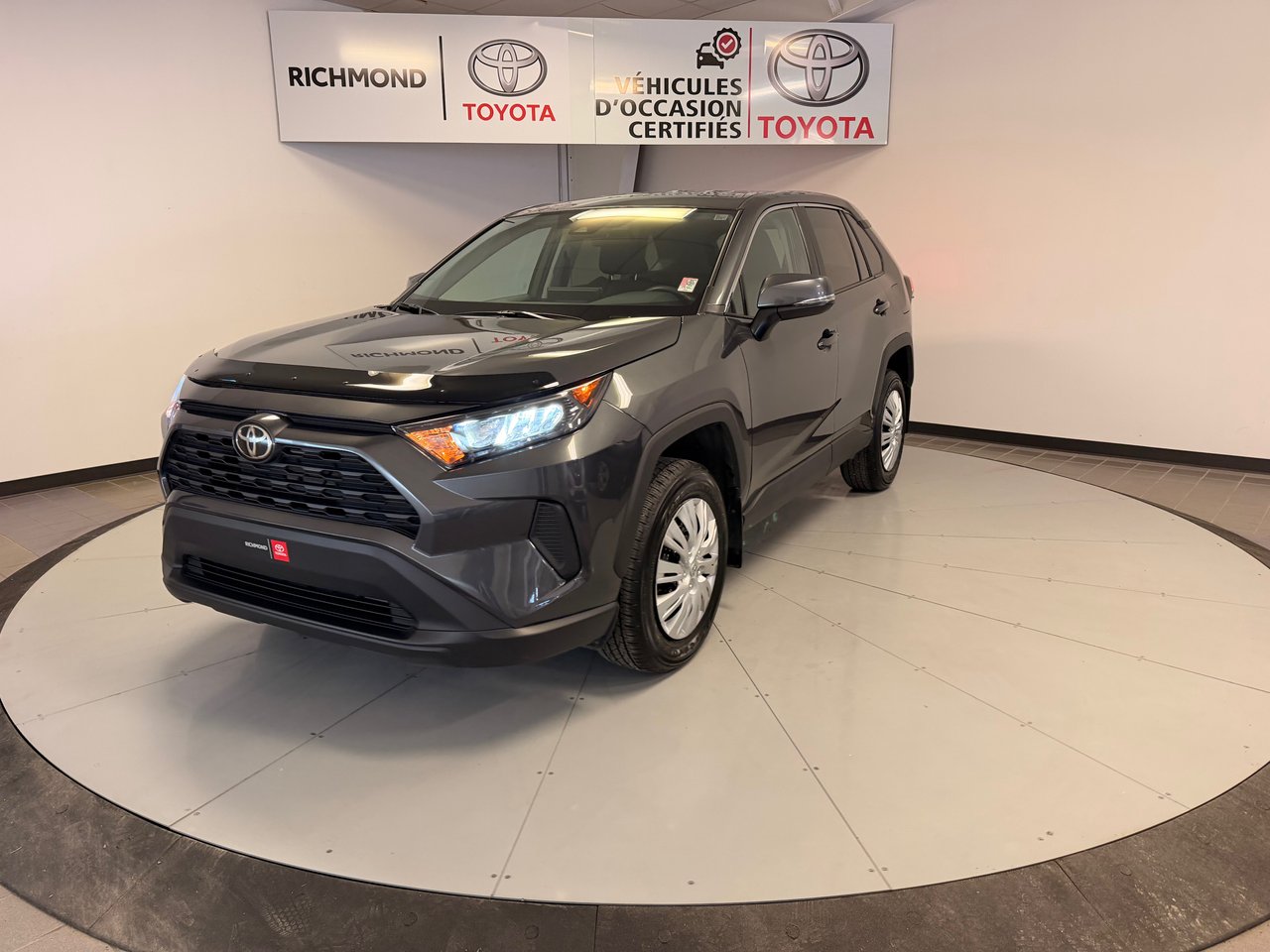 2025 Toyota RAV4 LE AWD *TRÈS BEAU VÉHICULE*-1