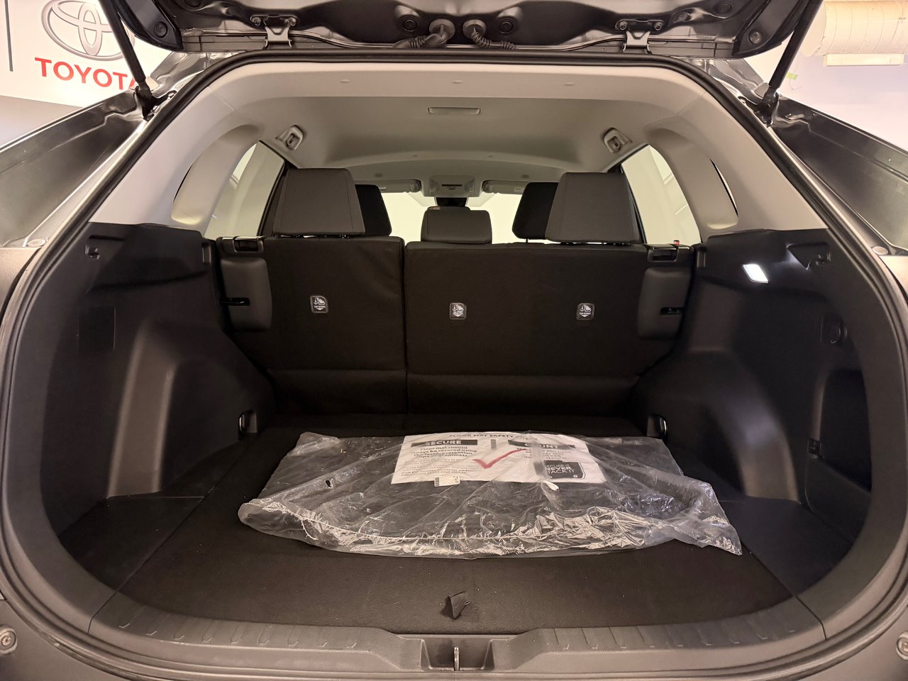 2025 Toyota RAV4 LE AWD *TRÈS BEAU VÉHICULE*-20