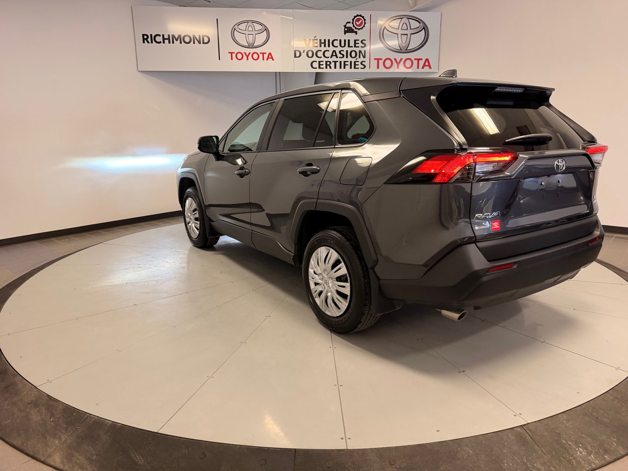 2025 Toyota RAV4 LE AWD *TRÈS BEAU VÉHICULE*-6