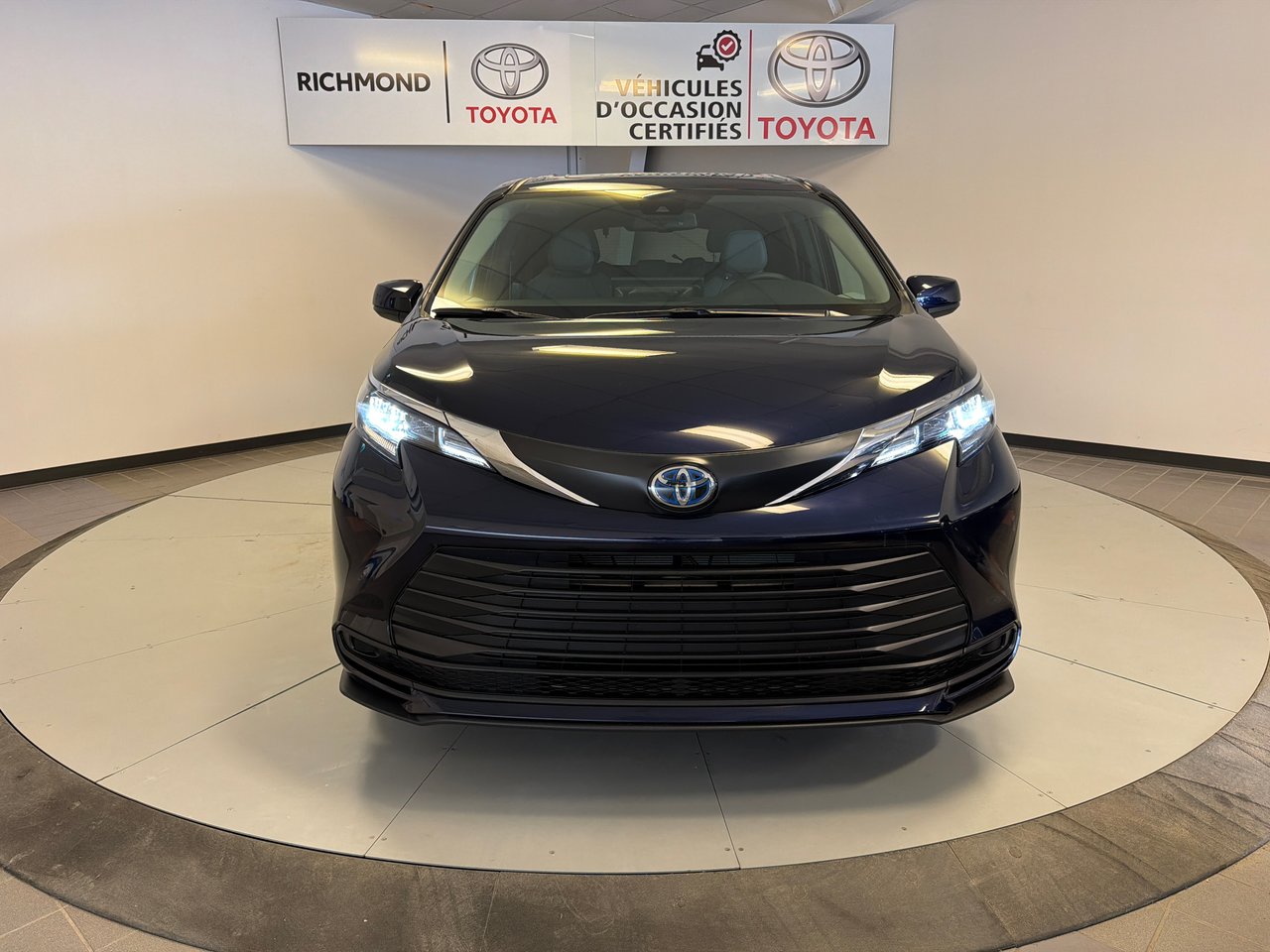 2025 Toyota Sienna XLE FWD *DÉMO +BAS KILOMÉTRAGE*-18