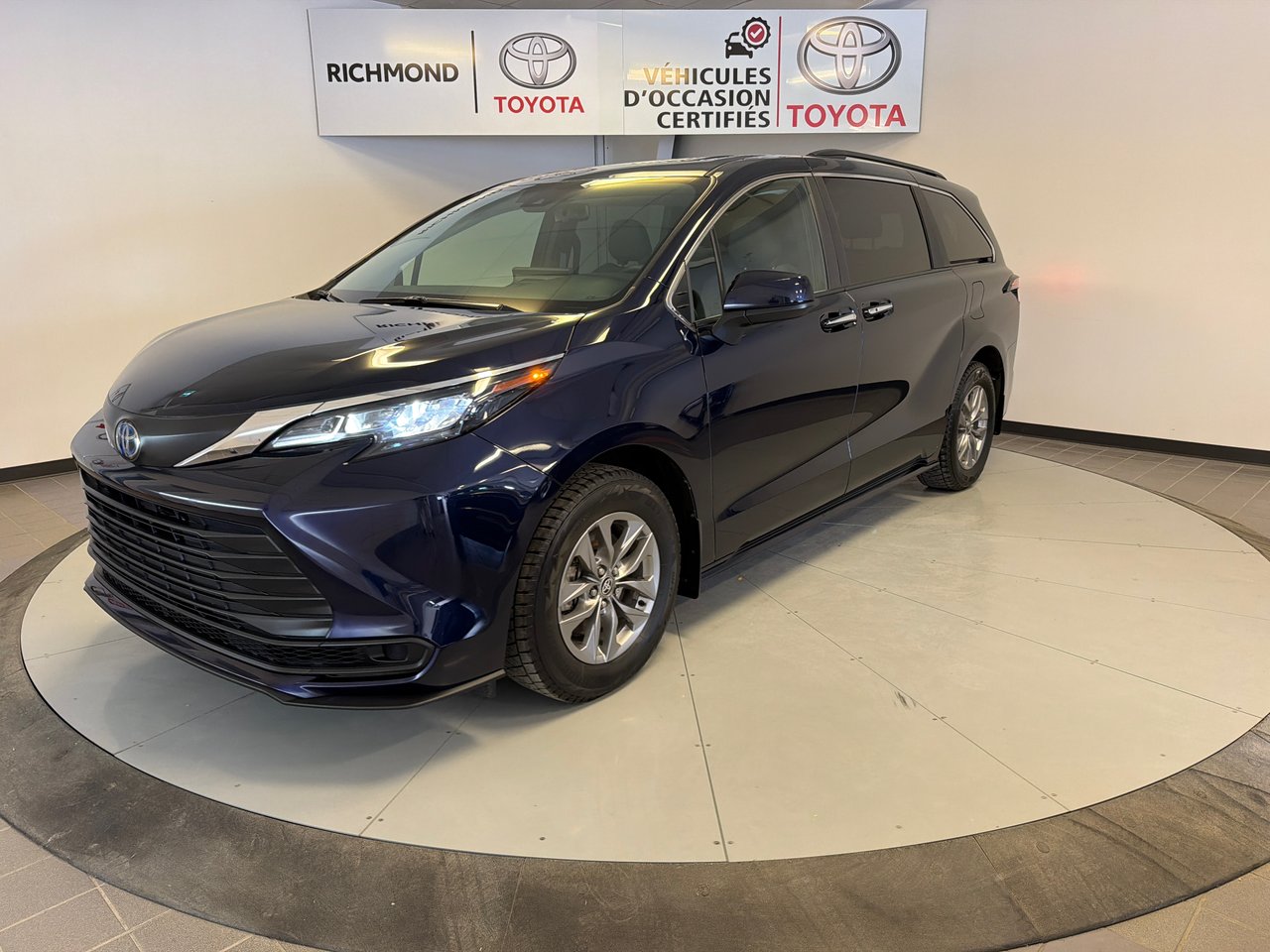 2025 Toyota Sienna XLE FWD *DÉMO +BAS KILOMÉTRAGE*-7