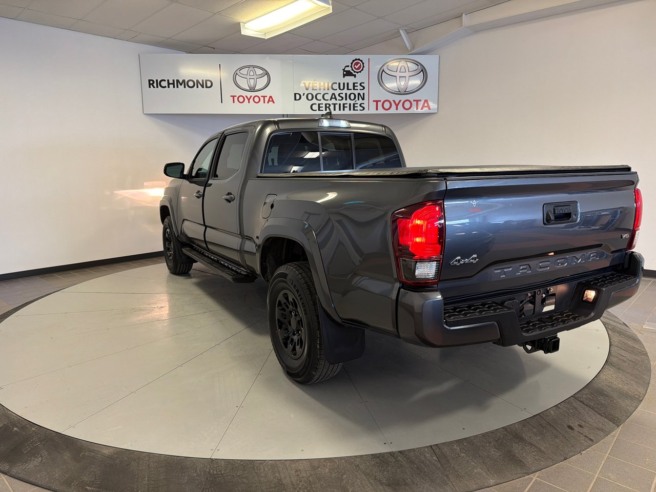 2021 Toyota Tacoma DOUBLE CAB 6A-7