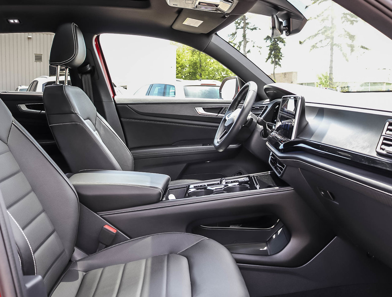2024 Volkswagen Atlas Cross Sport Highline | No Accidents | Black Alloy Package