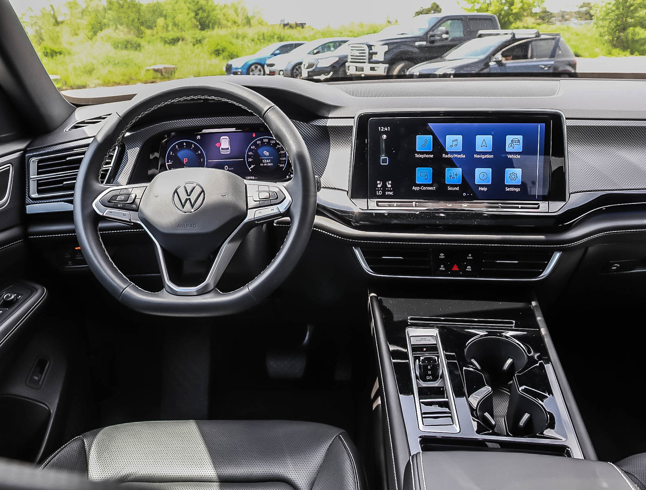 2024 Volkswagen Atlas Cross Sport Highline | No Accidents | Black Alloy Package