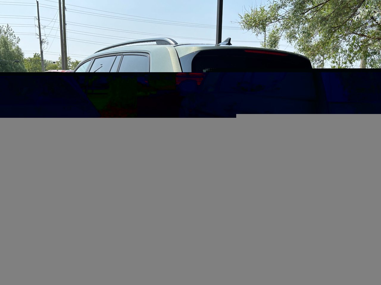 2024 Volkswagen Atlas 2.0T Peak Edition | Sunroof Package