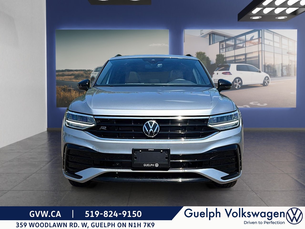 Volkswagen Tiguan Comfortline R-Line Black Edition | One Owner | No Accidents 2024