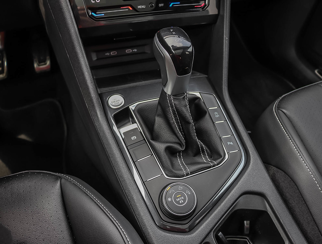 2024 Volkswagen Tiguan Comfortline R-Line Black