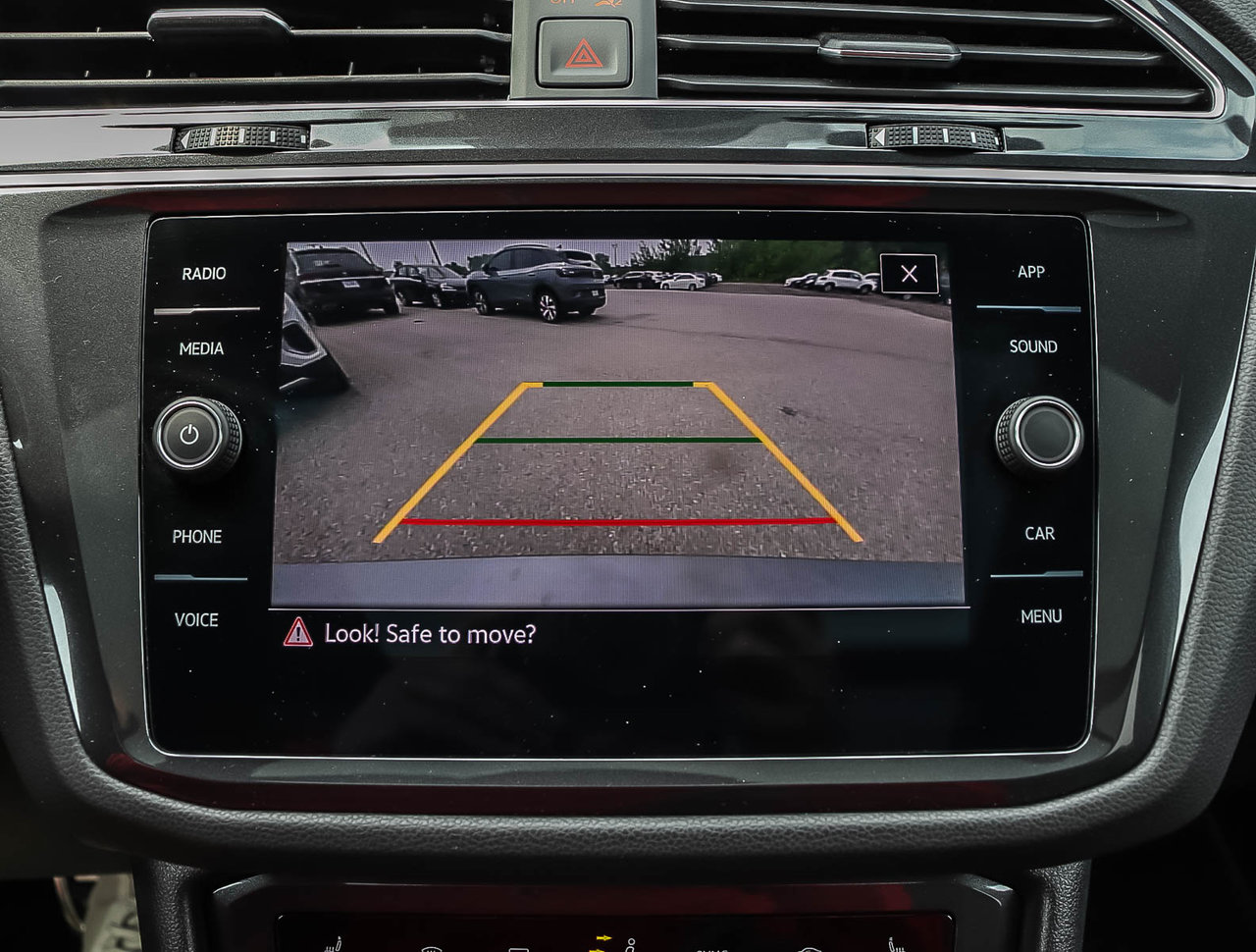 2024 Volkswagen Tiguan Comfortline R-Line Black
