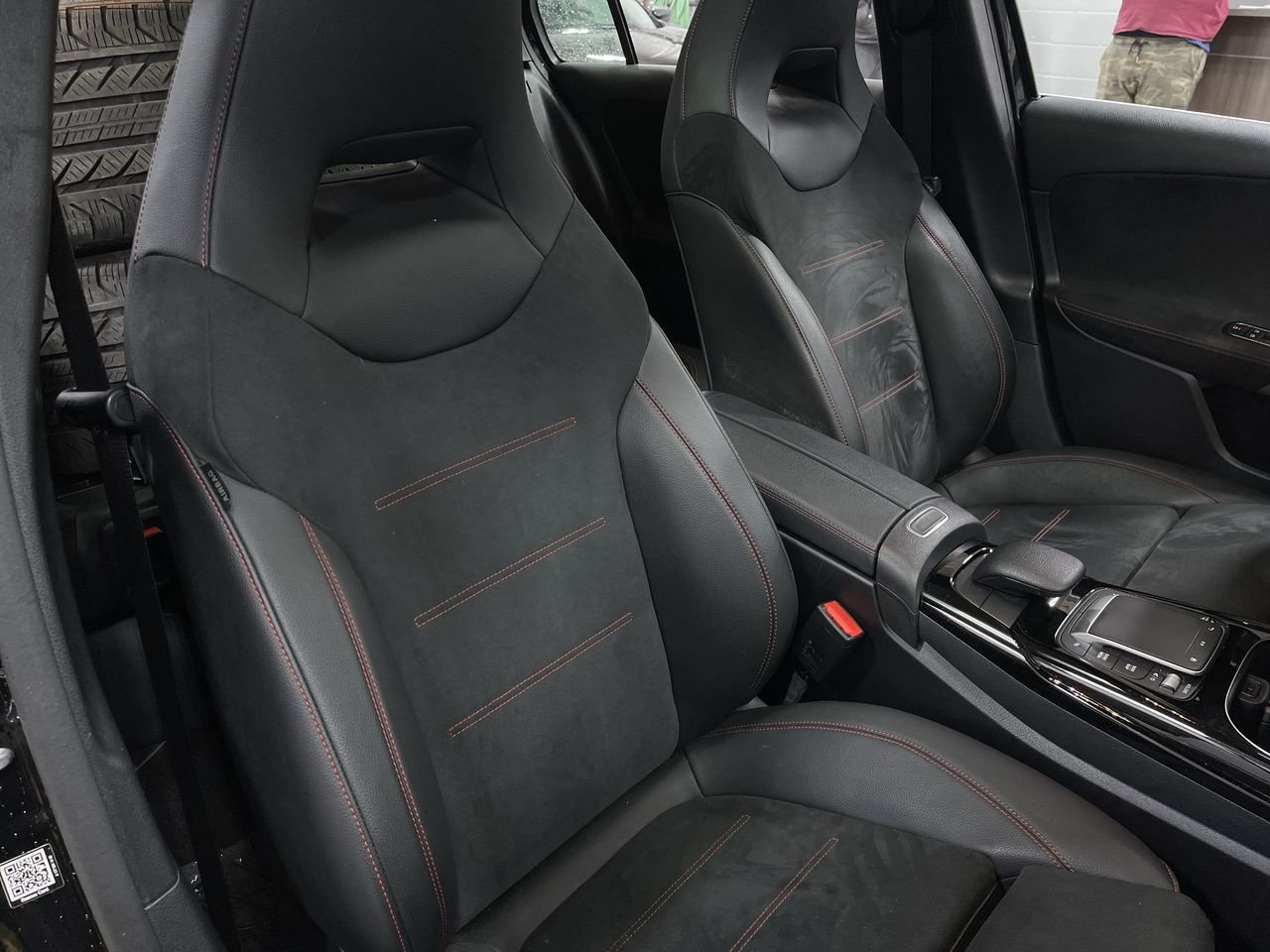 Certified Used 2021 BLACK Mercedes-Benz AMG A 35 AWD 4MATIC + CUIR + CLIM BI-ZONE + CAMERA image 32