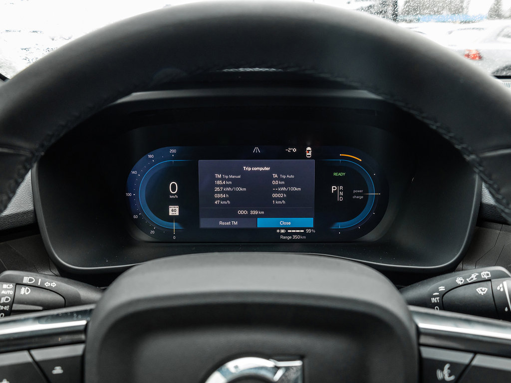 2025 Volvo EX40 Ultra-11