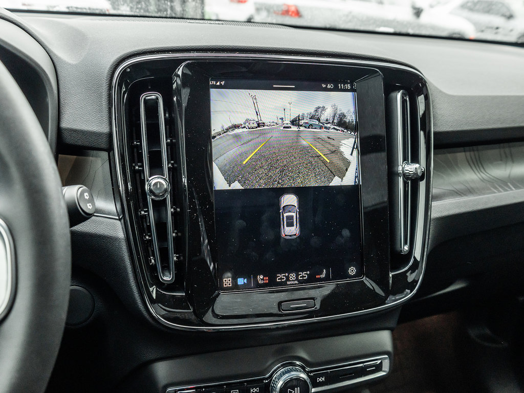 2025 Volvo EX40 Ultra-12