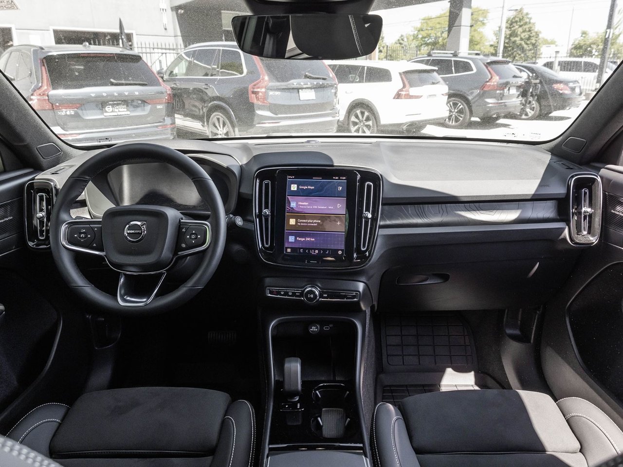 2025 Volvo EX40 Ultra-28