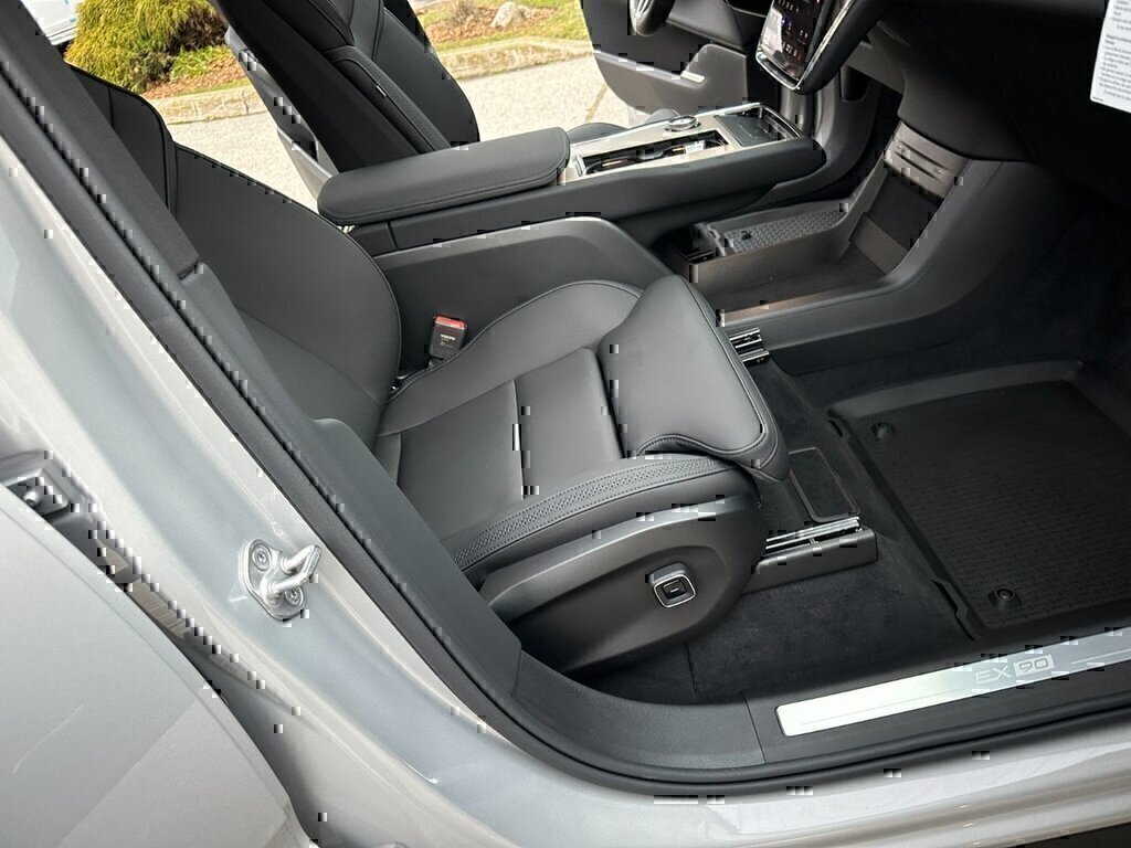 2025 Volvo EX90 Ultra-19