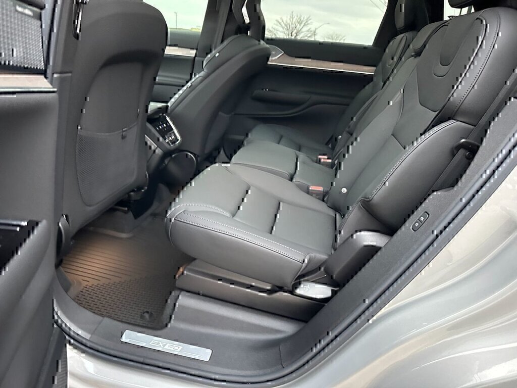 2025 Volvo EX90 Ultra-12