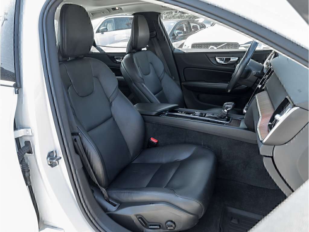2021 Volvo S60 Momentum-19